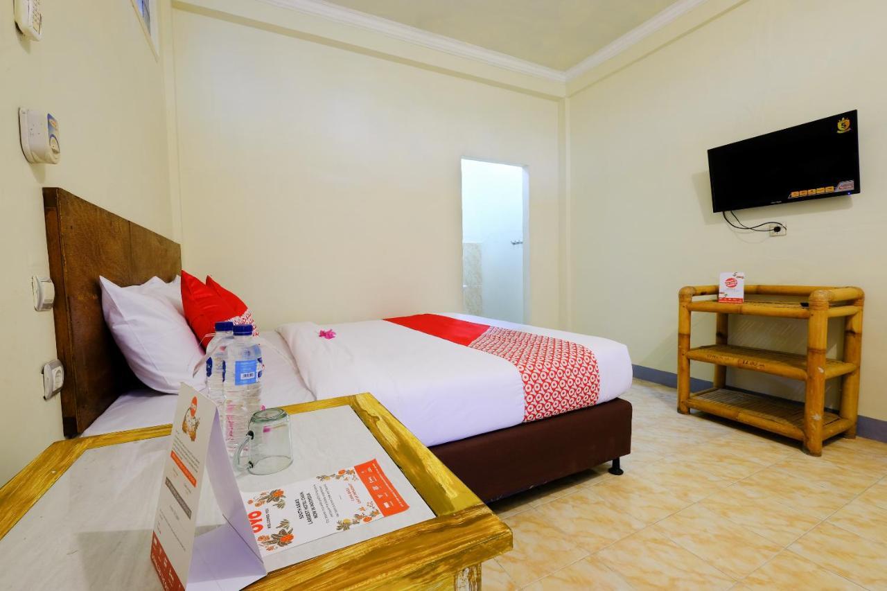 Oyo 1425 Beach Wind Bungalows Gili Trawangan Exterior photo
